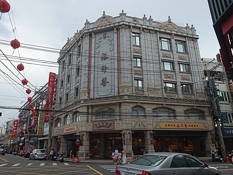 大甲鎮瀾宮與媽祖藝術文創館、大甲三寶文化館、林氏貞節坊、文昌祠、順天路老街與蔣公路夜市,外掛物超所值的棒壽司餐廳與福棧旅宿 — 全臺最難攻之大甲市街黃昏散策