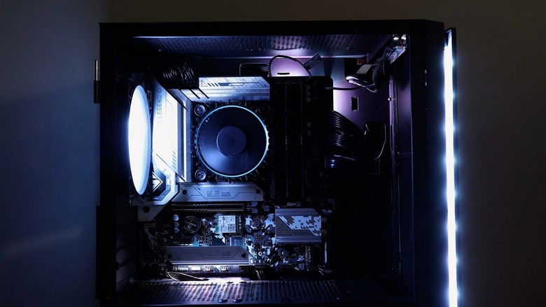 點我看大圖 太熱了!在家吹冷氣組電腦。平價 i5–12400,mATX 文書桌機組裝實紀