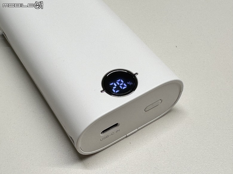 跨越世代!iWalk Power Squid 小魷魚 免帶線PD快充行動電源