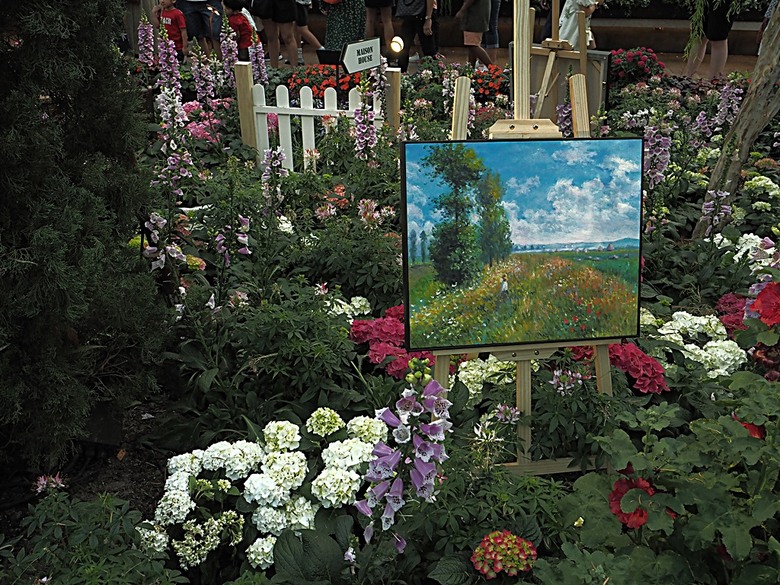 濱海灣花園 雲霧林(Cloud Forest)、花穹(Flower Dome) 及《莫內印象(Impressions of Monet)》特展、擎天樹叢(Supertree Grove)的《花園狂想曲(Garden Rhapsody)》聲光秀、遊園導覽車(Audio Tour)、Jurassic Nest FoodHall中的Hawker Chan燒肉飯,及金沙酒店《幻彩生輝(Spectra- A Light and Water)》燈光秀 — 赤道三國文化休閒行旅 之 新加坡篇 第五回 濱海灣花園