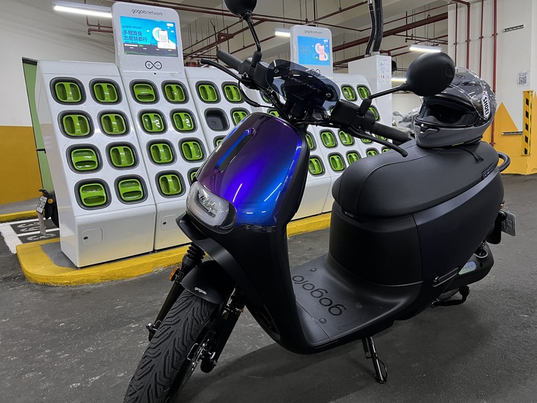 今天父親節，正好交車，我的大玩具！