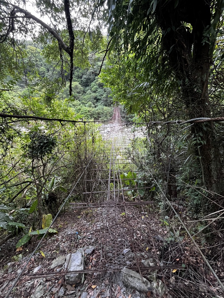 小折探訪武荖坑林道第二過溪點