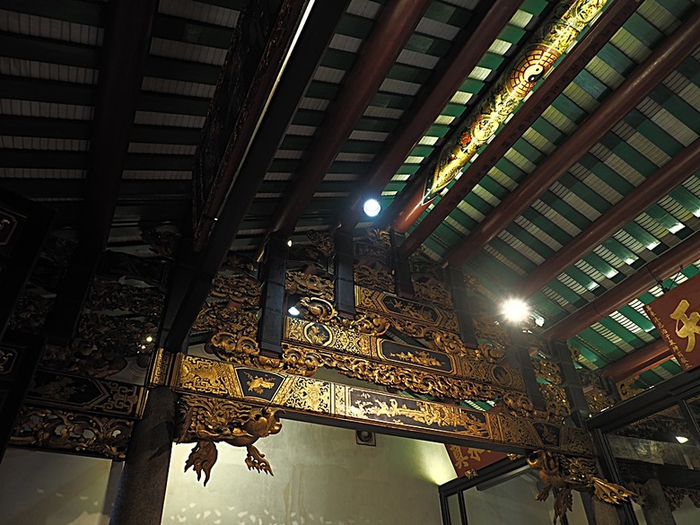 牛車水(Chinatown)市街之巴剎壁畫、粵海清廟、福德祠、天福宮、城市展覽館(Singapore City Gallery)，以及麥士威熟食中心(Maxwell Food Centre)中之天天海南雞飯 — 赤道三國文化休閒行旅 之 新加坡篇 第一回 牛車水(Chinatown) 與直落亞逸(Telok Ayer)