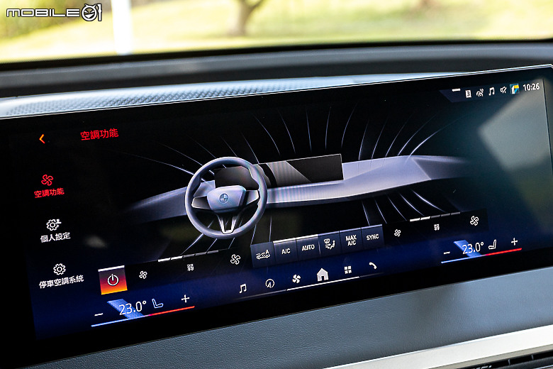 BMW 新年式 iX xDrive40 試駕｜你想要的配備回來了，操駕與乘坐感受再提升！