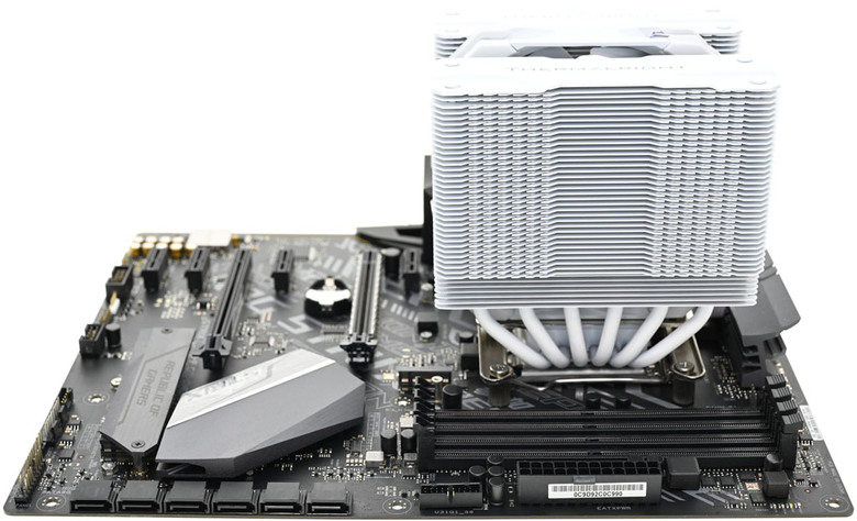 點我看大圖 Thermalright索摩樂PEERLESS ASSASSIN 120 MINI WHITE開箱