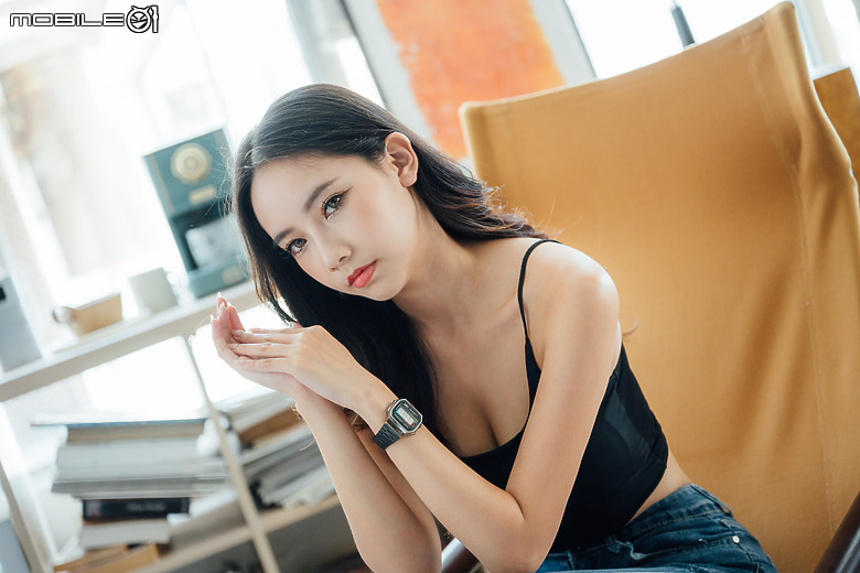 CASIO x UNO「A168WEUC」開箱體驗｜復古數位腕錶與經典卡牌的聯名之作！
