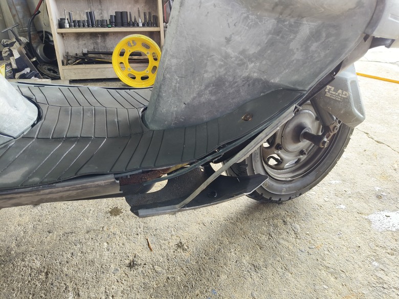廖先生委託-31老豪邁(GY6引擎)大整理&全車LED化