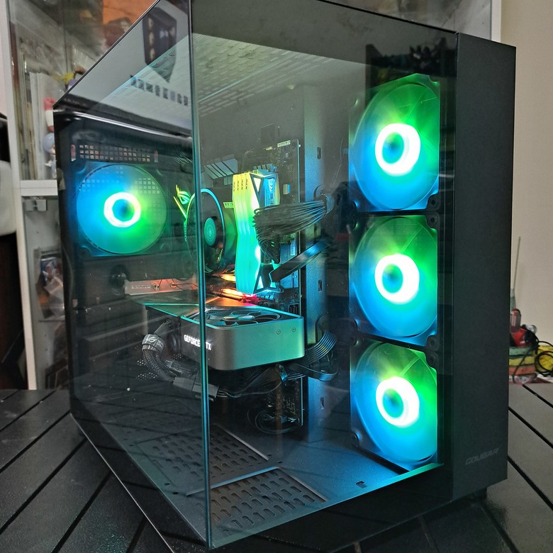 海景雙艙機殼 COUGAR FV150 RGB 開箱