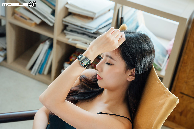 CASIO x UNO「A168WEUC」開箱體驗｜復古數位腕錶與經典卡牌的聯名之作！