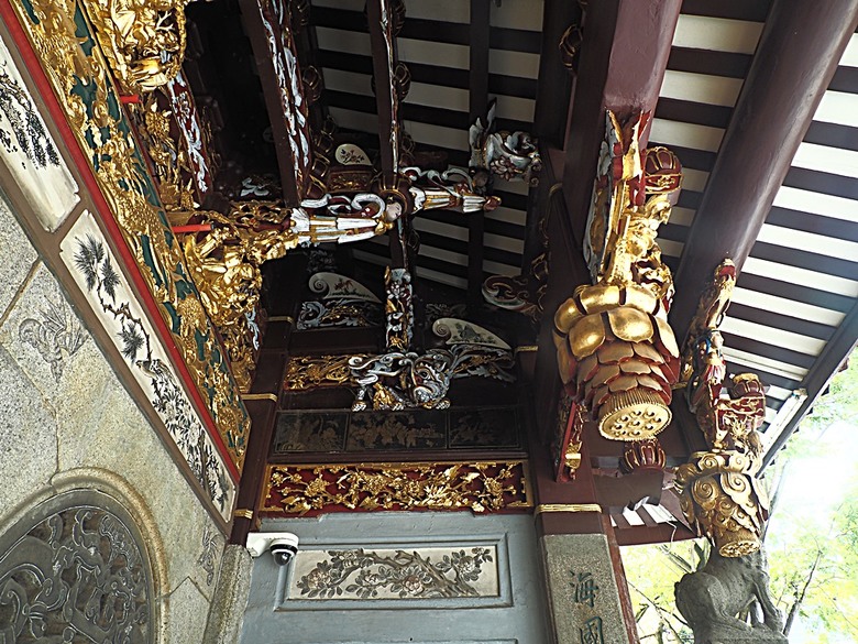 牛車水(Chinatown)市街之巴剎壁畫、粵海清廟、福德祠、天福宮、城市展覽館(Singapore City Gallery)，以及麥士威熟食中心(Maxwell Food Centre)中之天天海南雞飯 — 赤道三國文化休閒行旅 之 新加坡篇 第一回 牛車水(Chinatown) 與直落亞逸(Telok Ayer)