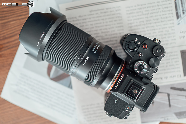 Tamron 28-300mm f/4-7.1 Di III VC VXD（A074）評測報告｜制霸無反、10.7x 旅遊鏡捲土重來！