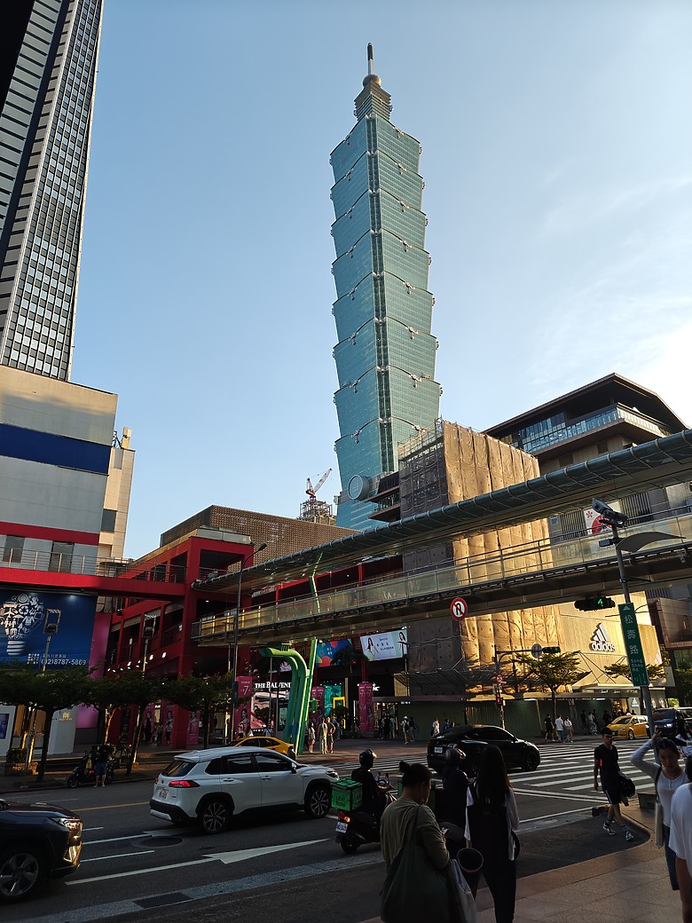 realme GT6台版一堆實拍分享+雜七雜八心得