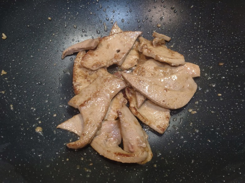 還是料理東西軍~適合大口扒飯的料理:韭菜炒豬肝