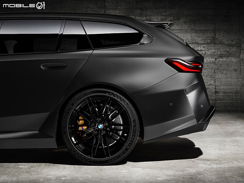 【海外新訊】BMW M5 Touring 現身,性能、科技、豪華程度全面進化的性能旅行車!