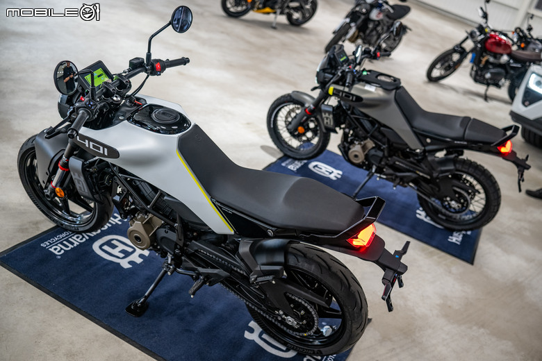 【採訪】全新KTM 390 DUKE、Husqvarna Svartpilen 401、Vitpilen 401三車發表！