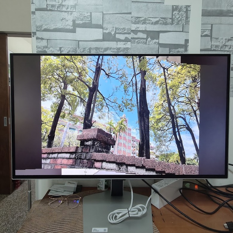 競乎完美~ SAMSUNG 三星 32吋 Odyssey OLED G8 平面電競顯示器體驗心得