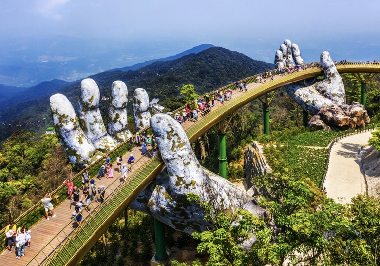 台灣發展旅遊只會蓋百貨公司大商場,還會什麼?