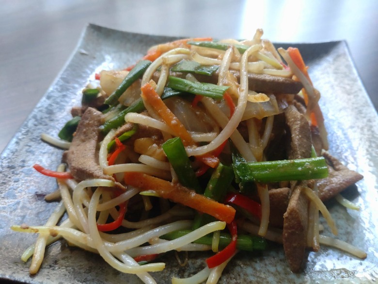 還是料理東西軍~適合大口扒飯的料理:韭菜炒豬肝