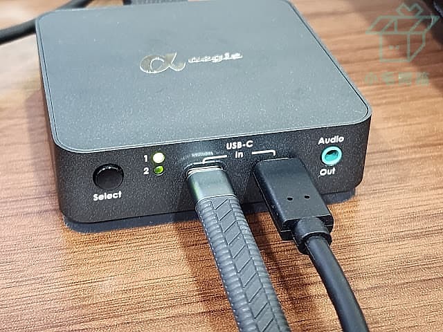 【小宅開箱】艾吉斯 aegis 電腦桌值得擁有的桌面小物 Type-C KVM切換器 共享螢幕鍵盤滑鼠