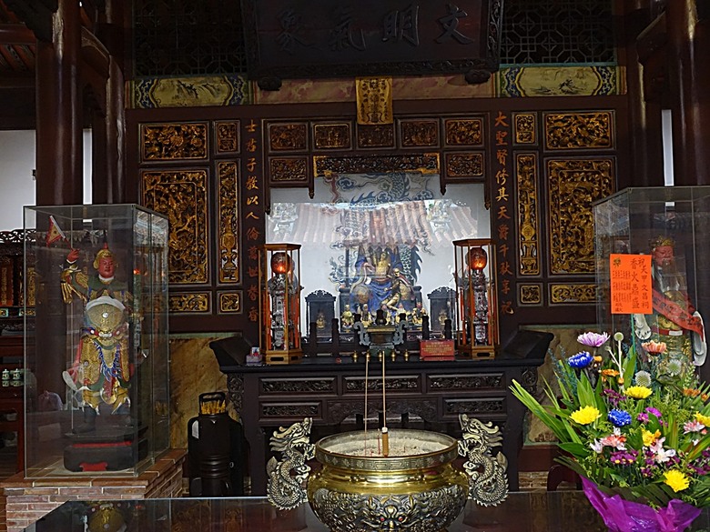 大甲鎮瀾宮與媽祖藝術文創館、大甲三寶文化館、林氏貞節坊、文昌祠、順天路老街與蔣公路夜市,外掛物超所值的棒壽司餐廳與福棧旅宿 — 全臺最難攻之大甲市街黃昏散策