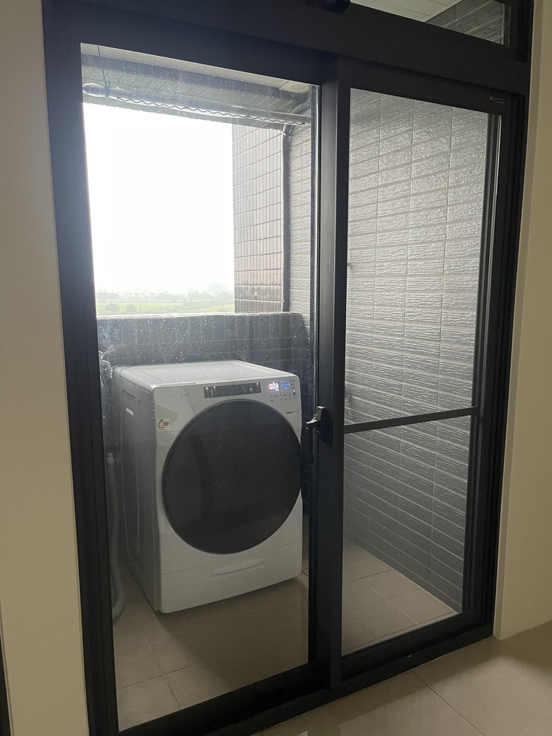 Whirlpool 惠而浦 洗衣機使用了一年想要請專業人士拆卸清洗