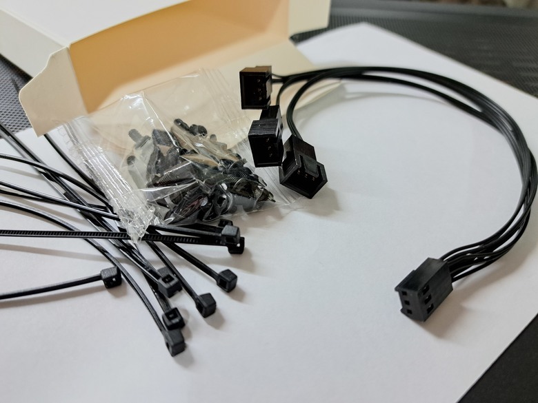 海景雙艙機殼 COUGAR FV150 RGB 開箱
