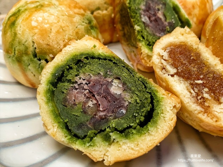 中秋菠蘿酥禮盒和蛋黃酥禮盒,這蛋黃酥很不一樣