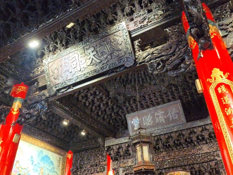 大甲鎮瀾宮與媽祖藝術文創館、大甲三寶文化館、林氏貞節坊、文昌祠、順天路老街與蔣公路夜市，外掛物超所值的棒壽司餐廳與福棧旅宿 — 全臺最難攻之大甲市街黃昏散策