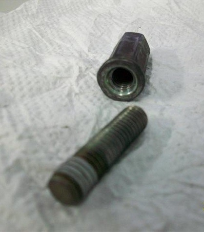 機車排氣管螺桿掉落怎麼處理?