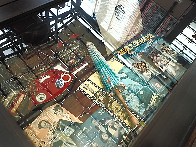 牛車水(Chinatown)市街之巴剎壁畫、粵海清廟、福德祠、天福宮、城市展覽館(Singapore City Gallery),以及麥士威熟食中心(Maxwell Food Centre)中之天天海南雞飯 — 赤道三國文化休閒行旅 之 新加坡篇 第一回 牛車水(Chinatown) 與直落亞逸(Telok Ayer)