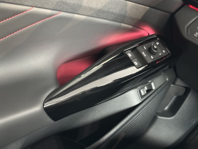 熱騰騰的ID.5 GTX實車賞車分享