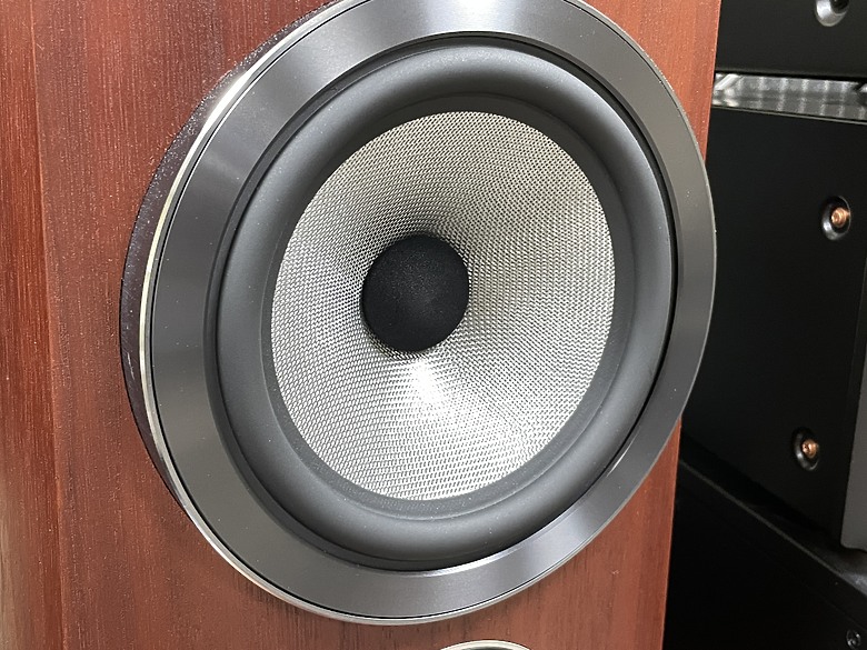 點我看大圖 805D4 Signature與805D3, 805D2的外觀比較