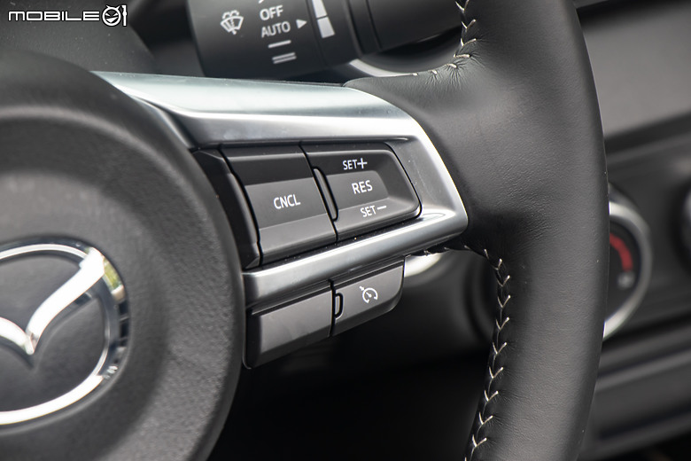 Mazda MX-5 RS 小改款試駕｜科技掛帥下的一股清流！