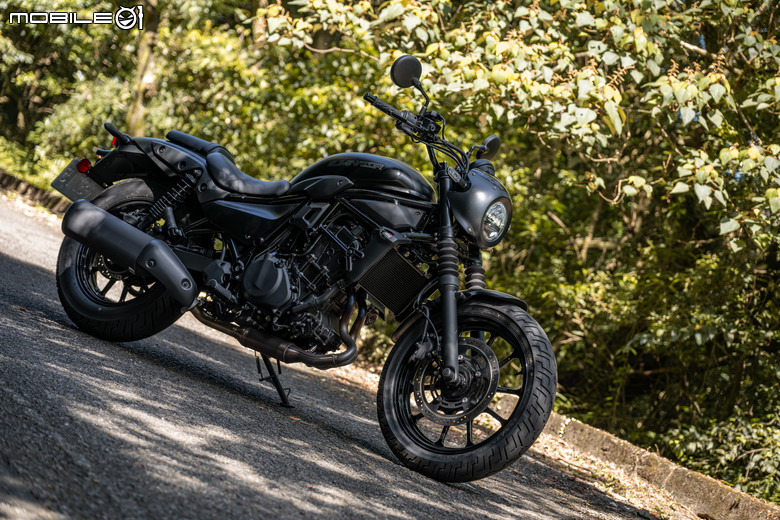 KAWASAKI Eliminator 500SE試駕|離經叛道才叫傳承!經典巡航車與運動街車的萬轉交響曲!