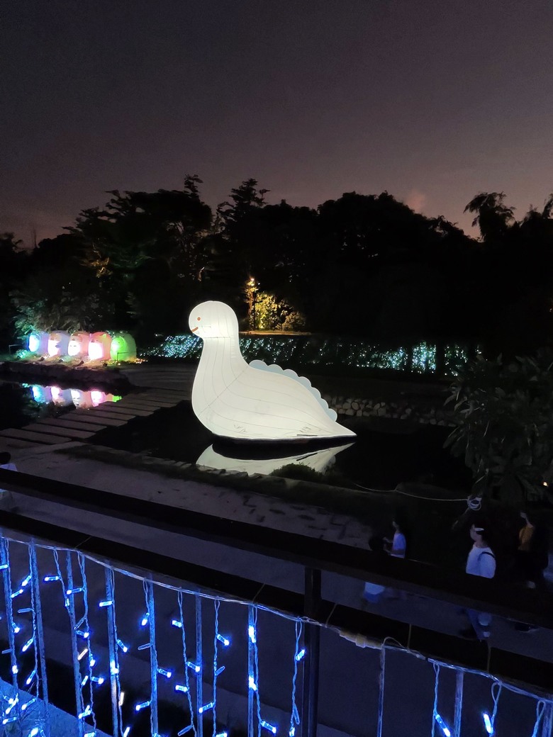 一日中部來回快閃 - Lalaport好熱鬧 / 早餐女王點心吃不完 /鹿港光影藝術節 (角落小夥伴好可愛)