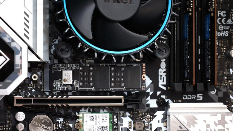 點我看大圖 太熱了!在家吹冷氣組電腦。平價 i5–12400,mATX 文書桌機組裝實紀