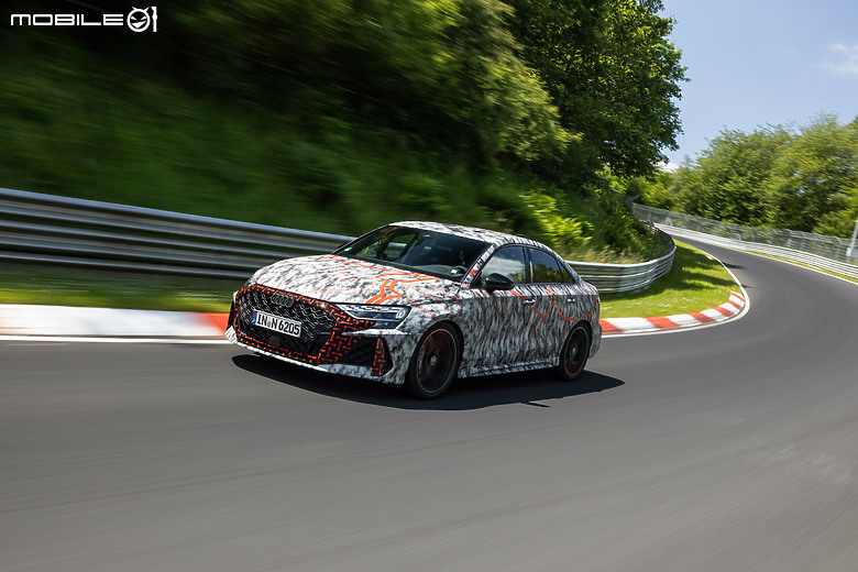 【海外新訊】Audi RS 3 小改款登場，外觀微整、操控提升打破紐北單圈同級新紀錄！