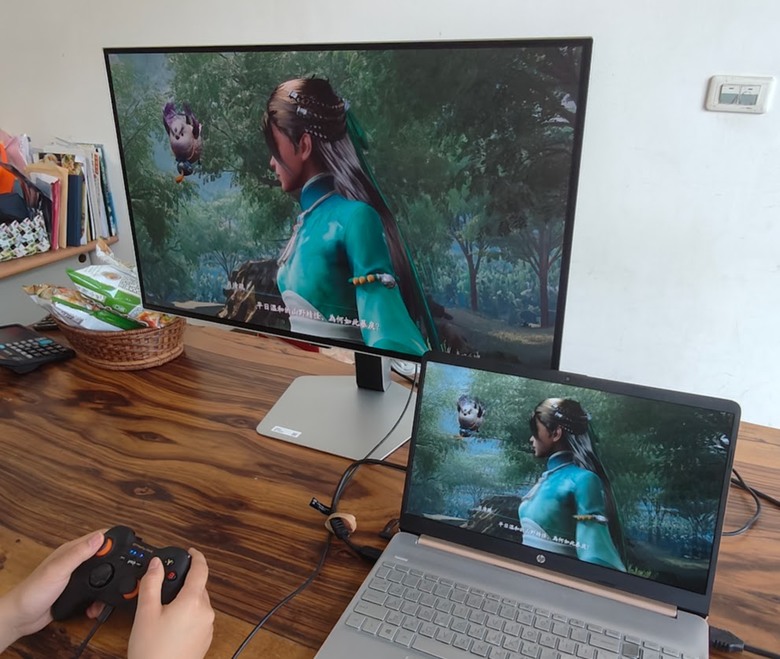競乎完美~ SAMSUNG 三星 32吋 Odyssey OLED G8 平面電競顯示器體驗心得