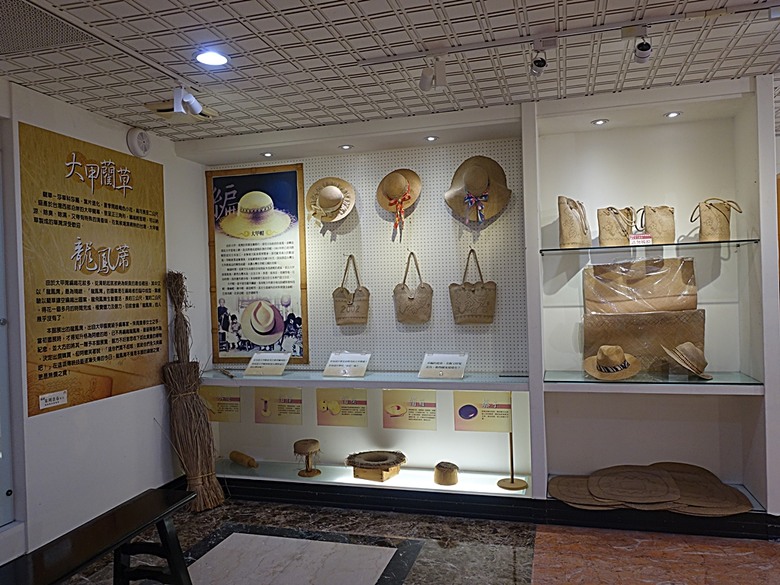 大甲鎮瀾宮與媽祖藝術文創館、大甲三寶文化館、林氏貞節坊、文昌祠、順天路老街與蔣公路夜市,外掛物超所值的棒壽司餐廳與福棧旅宿 — 全臺最難攻之大甲市街黃昏散策