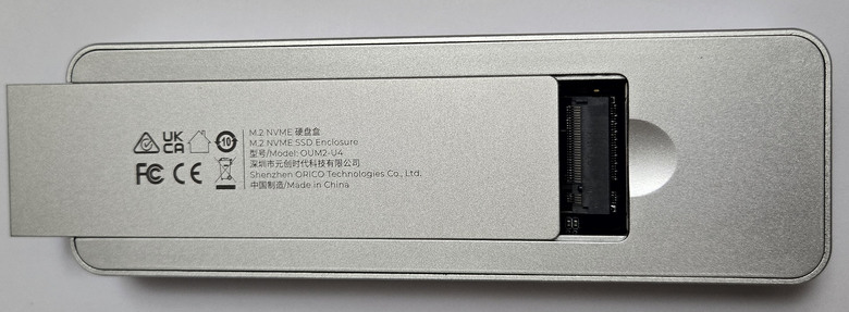 【開箱簡測】ORICO 奧睿科 OUM2-U4 M.2/NVMe SSD USB4 RGB 外接盒效能簡測 (圖多)