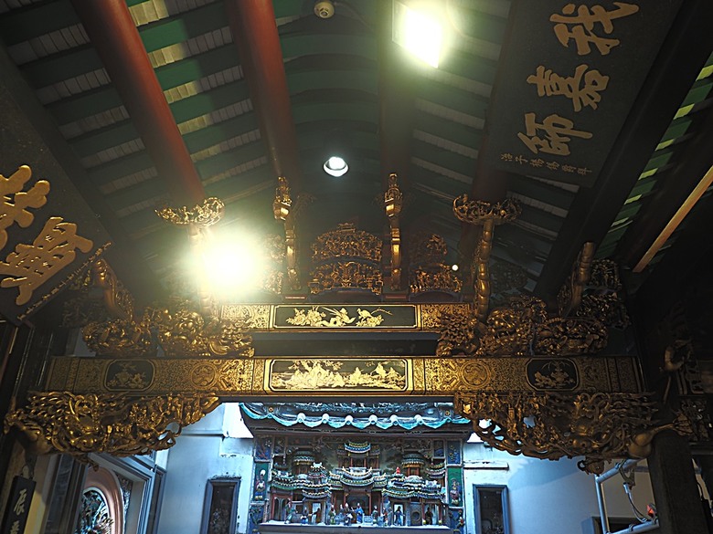 牛車水(Chinatown)市街之巴剎壁畫、粵海清廟、福德祠、天福宮、城市展覽館(Singapore City Gallery)，以及麥士威熟食中心(Maxwell Food Centre)中之天天海南雞飯 — 赤道三國文化休閒行旅 之 新加坡篇 第一回 牛車水(Chinatown) 與直落亞逸(Telok Ayer)