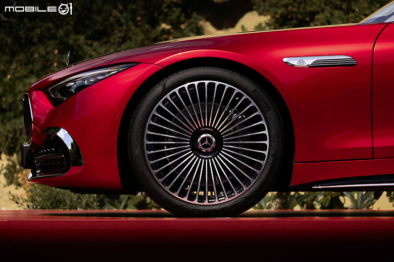 【海外新訊】Mercedes-Maybach SL 圓石灘車展亮相，品牌史上最運動化的敞篷GT代表作！