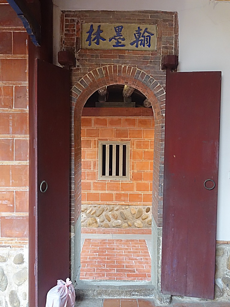 大甲鎮瀾宮與媽祖藝術文創館、大甲三寶文化館、林氏貞節坊、文昌祠、順天路老街與蔣公路夜市，外掛物超所值的棒壽司餐廳與福棧旅宿 — 全臺最難攻之大甲市街黃昏散策