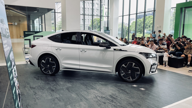 Enyaq Coupe RS 跟著一日電長小蘭姐還有放電女孩賞車