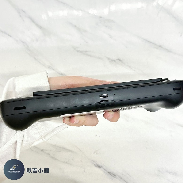 開箱&分享 AYANEO首款-滑蓋全鍵盤掌機AYANEO SLIDE 7840U🖥️(實拍實錄)