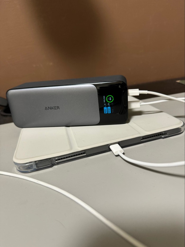 #開箱 超強三孔大容量行充！Anker A1289