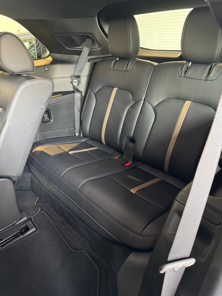 跟上助總 試駕Mazda CX90