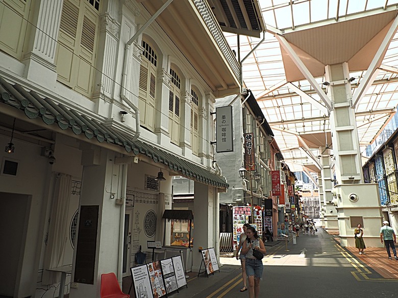 牛車水(Chinatown)市街之巴剎壁畫、粵海清廟、福德祠、天福宮、城市展覽館(Singapore City Gallery),以及麥士威熟食中心(Maxwell Food Centre)中之天天海南雞飯 — 赤道三國文化休閒行旅 之 新加坡篇 第一回 牛車水(Chinatown) 與直落亞逸(Telok Ayer)
