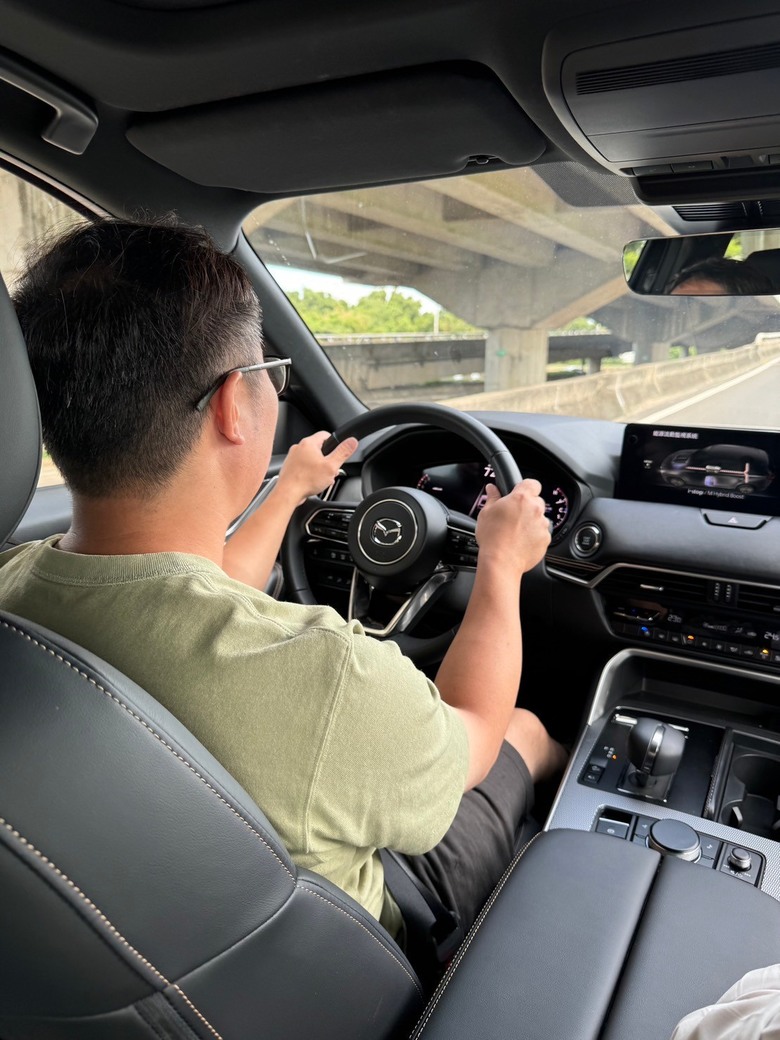 跟上助總 試駕Mazda CX90