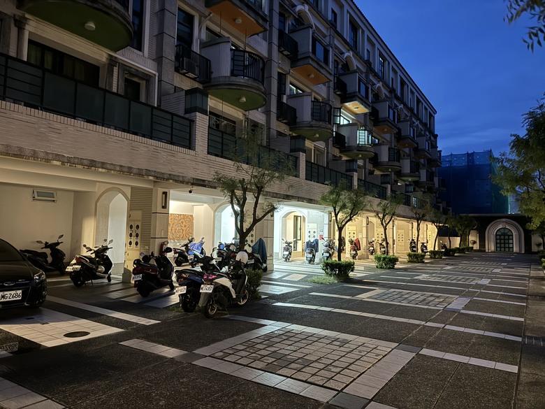 善化LM屋齡約9年，8套房宿舍